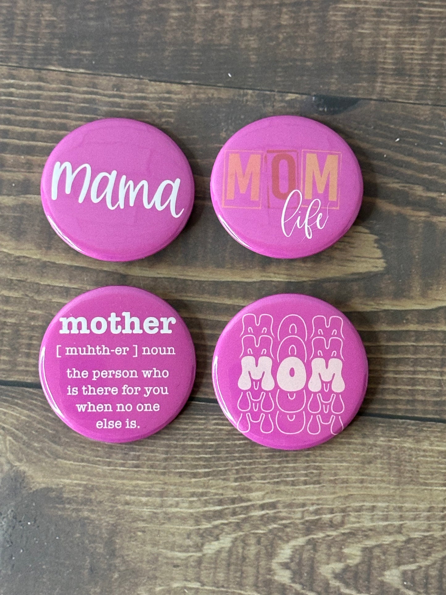 Button Pin Set "Mom"